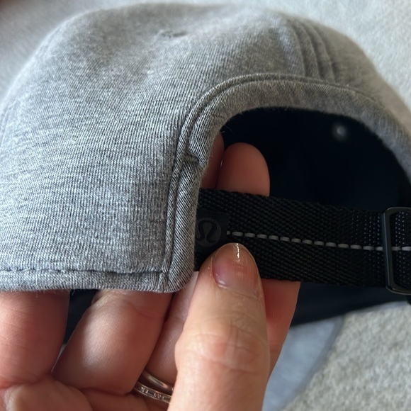 EUC Lululemon cotton blend cap - Picture 2 of 3